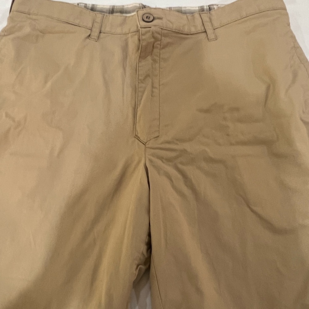 Men’s Axist reversible‎ khaki Shorts size 36